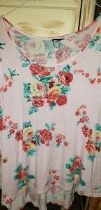 Cold shoulder top sz 18/20